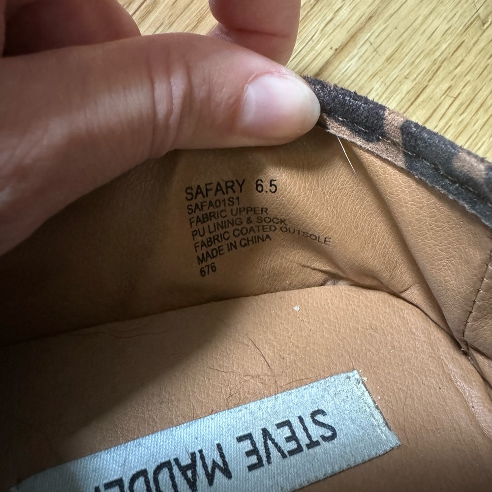 Steve Madden sneakers size 6.5 - Picture 3 of 3